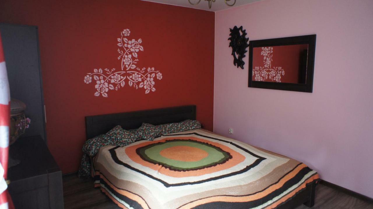 Hotel W Cieniu Sosen à Grebow Extérieur photo