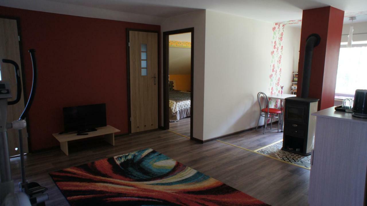 Hotel W Cieniu Sosen à Grebow Extérieur photo